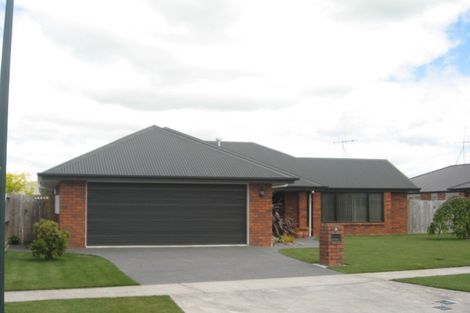 Photo of property in 35 Oaklands Drive, Cambridge, 3434