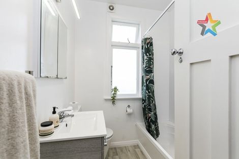 Photo of property in 284 Karori Road, Karori, Wellington, 6012