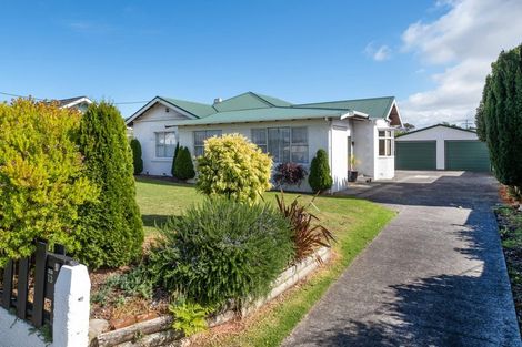 Photo of property in 13 Collins Street, Hawera, 4610