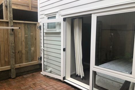 Photo of property in Pirie Street Townhouses, 36/35 Pirie Street, Mount Victoria, Wellington, 6011