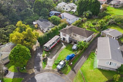 Photo of property in 13 Emirau Place, Glenfield, Auckland, 0629