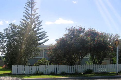 Photo of property in 197 Seaforth Road, Waihi Beach, 3611