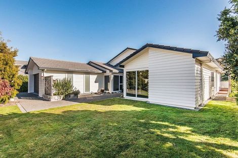 Photo of property in 10 Furlong Crescent, Churton Park, Wellington, 6037