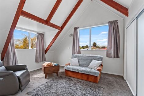 Photo of property in 2/37 Wainoni Road, Wainoni, Christchurch, 8061