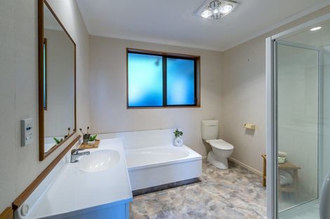 Photo of property in 148 Langdale Avenue, Paraparaumu, 5032