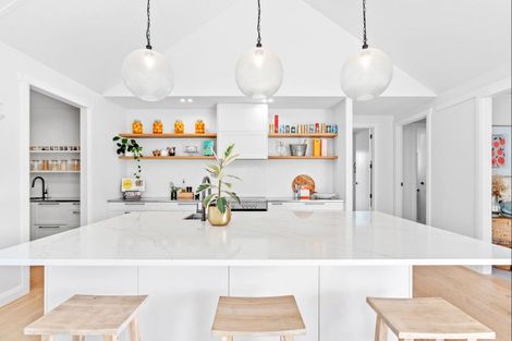 Photo of property in 12 Sandpiper Avenue, Point Wells, 0986