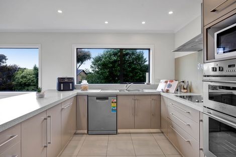 Photo of property in 37 Dillon Drive, Bell Block, New Plymouth, 4312