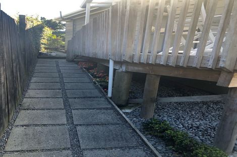 Photo of property in 5 Angeline Place, Massey, Auckland, 0614