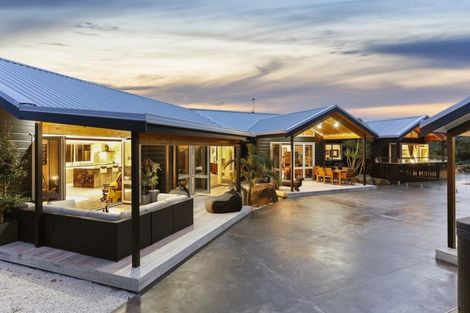 Photo of property in 57 Rautahi Terrace, Redvale, Albany, 0792