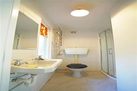 Photo of property in 8 Nicholson Place, Hillcrest, Auckland, 0627