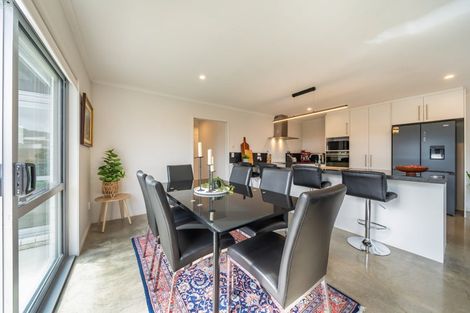 Photo of property in 14 Passchendaele Grove, Trentham, Upper Hutt, 5018