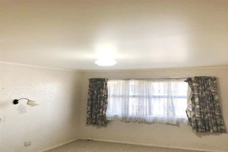 Photo of property in 2/1 Landscape Road, Papatoetoe, Auckland, 2025