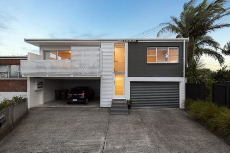 Photo of property in 1/33 Castor Bay Road, Castor Bay, Auckland, 0620