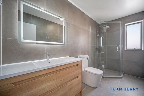 Photo of property in 21 Combat Street, Papakura, 2110