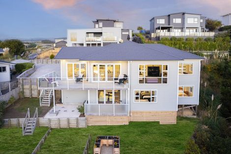 Photo of property in 145 Endeavour Drive, Whitby, Porirua, 5024