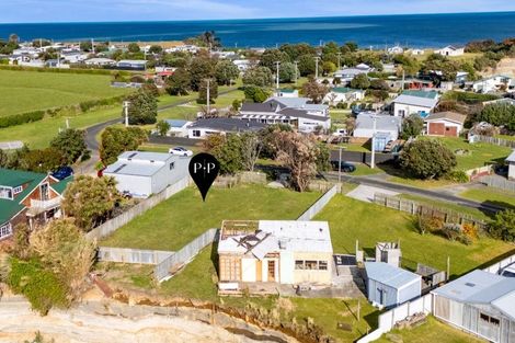 Photo of property in 4 Kawei Road, Ohawe, Hawera, 4671