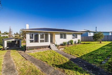 Photo of property in 15 Whiteman Road, Kawakawa, 0210