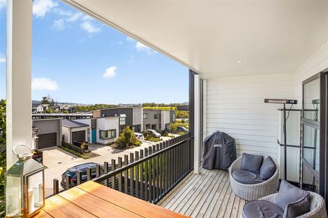 Photo of property in 8 Raranga Lane, Hobsonville, Auckland, 0616