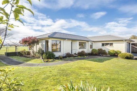 Photo of property in 16 Daniel Place, Kelvin Grove, Palmerston North, 4414