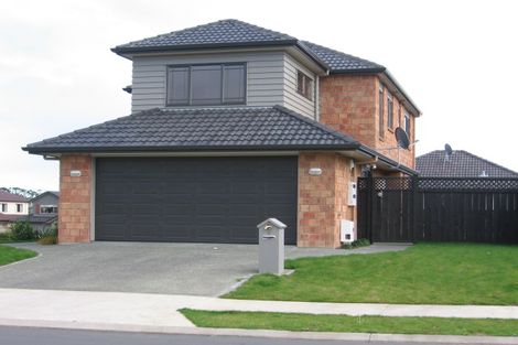 Photo of property in 2 Coachman Drive, Flat Bush, Auckland, 2016