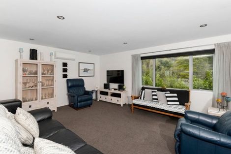 Photo of property in 4 Te Arapuke Way, Ngunguru, Whangarei, 0173