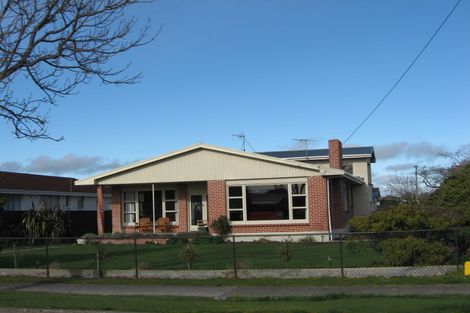 Photo of property in 35 Grange Street, Winton, 9720