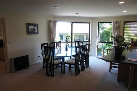 Photo of property in 38 Pitoitoi Avenue, Greenhithe, Auckland, 0632