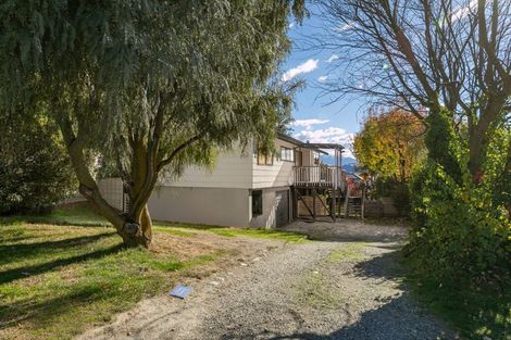 Photo of property in 4 Kings Drive, Wanaka, 9305