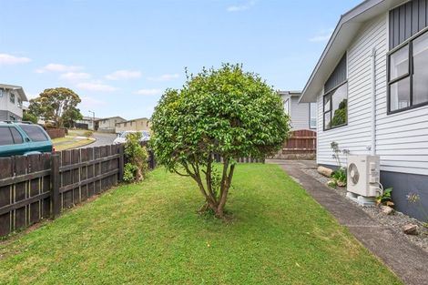 Photo of property in 10 Sombrero View, Ascot Park, Porirua, 5024