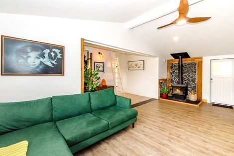 Photo of property in 577 Waikawa Beach Road, Waikawa Beach, Levin, 5573