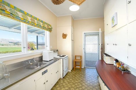 Photo of property in 205 Caveland Road, Te Whiti, Masterton, 5884