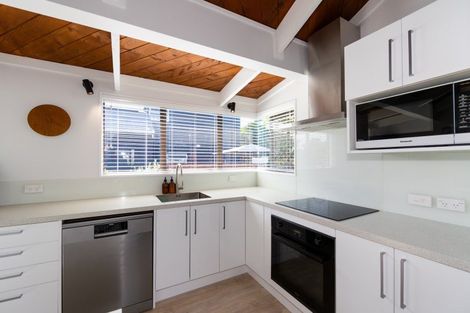 Photo of property in 7 Avenue Road, Greenmeadows, Napier, 4112