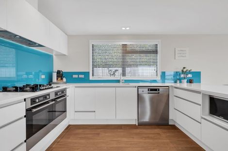 Photo of property in 86 Tiri Road, Tindalls Beach, Whangaparaoa, 0930