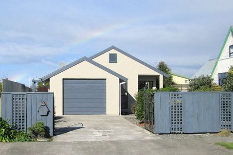 Photo of property in 7a Ted Harpur Place, Onekawa, Napier, 4110