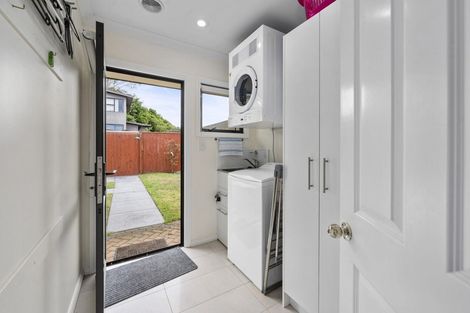 Photo of property in 6 Iriirikapua Parade, Owhata, Rotorua, 3010