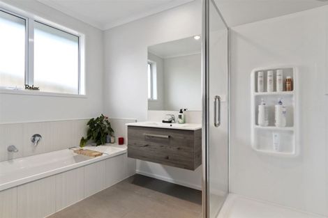 Photo of property in 12 Moira Close, Welcome Bay, Tauranga, 3175