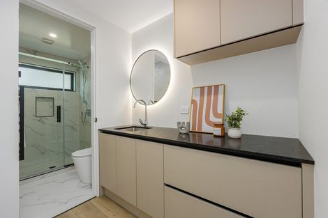 Photo of property in 9c Catalina Crescent, Forrest Hill, Auckland, 0620