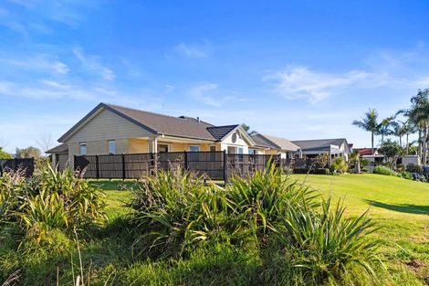Photo of property in 95 Oriental Parade, Papamoa Beach, Papamoa, 3118
