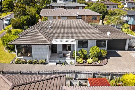 Photo of property in 8 Jelas Road, Red Beach, 0932