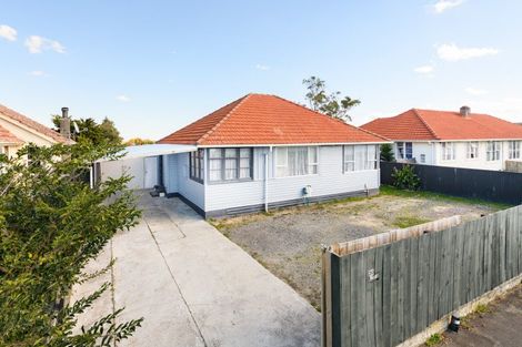 Photo of property in 30 Thames Street, Roslyn, Palmerston North, 4414