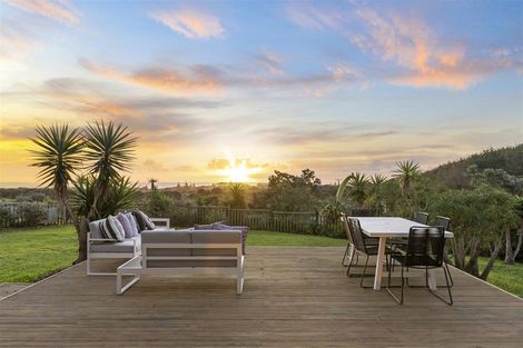 Photo of property in 333 Motutara Road, Muriwai, Waimauku, 0881