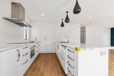 Photo of property in 42 Accolage Boulevard, Kumeu, 0810