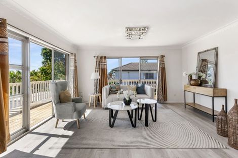 Photo of property in 1/100 Titirangi Road, New Lynn, Auckland, 0600