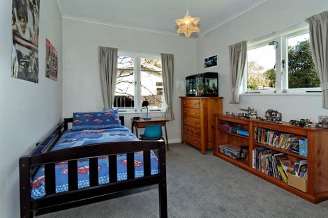 Photo of property in 7 Hinekohu Street, New Lynn, Auckland, 0600