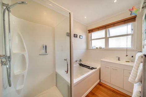 Photo of property in 46 Whirinaki Crescent, Heretaunga, Upper Hutt, 5018