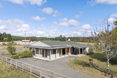 Photo of property in 363 Brandon Hall Road, Bulls, 4894