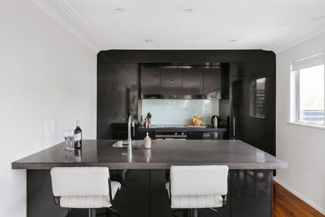 Photo of property in 18 Beach Street, Whakatane, 3120