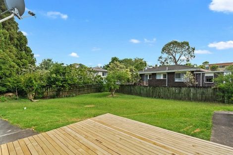 Photo of property in 2/21 Reynella Drive, Massey, Auckland, 0614