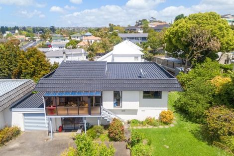 Photo of property in 2/23 Nile Road, Milford, Auckland, 0620