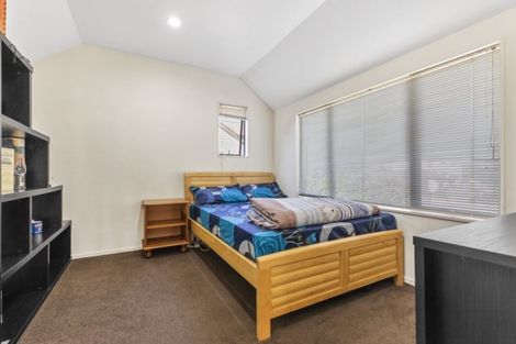 Photo of property in 2 Whitbourne Heights, Manurewa, Auckland, 2105